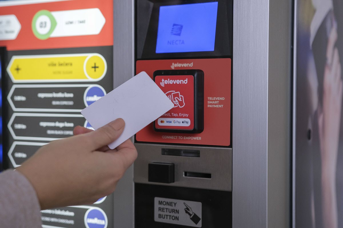vending machine payment system - paying with loyalty card